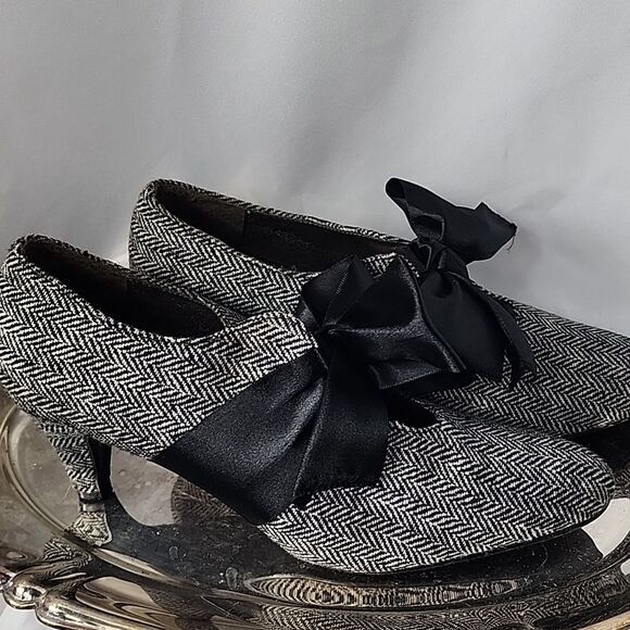 Coup D'Etat Size 8.5 M Beribboned Herringbone Heels - Picture 4 of 11